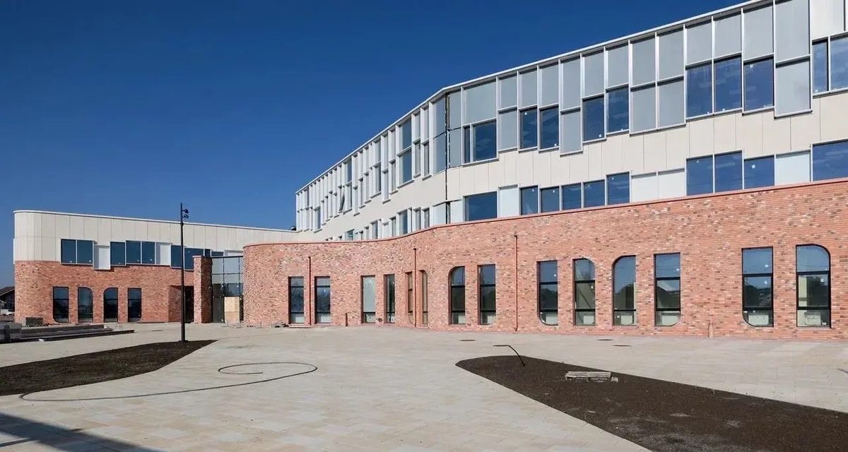 В Белгороде строят математическую школу с двумя бассейнами и стеклянным двором