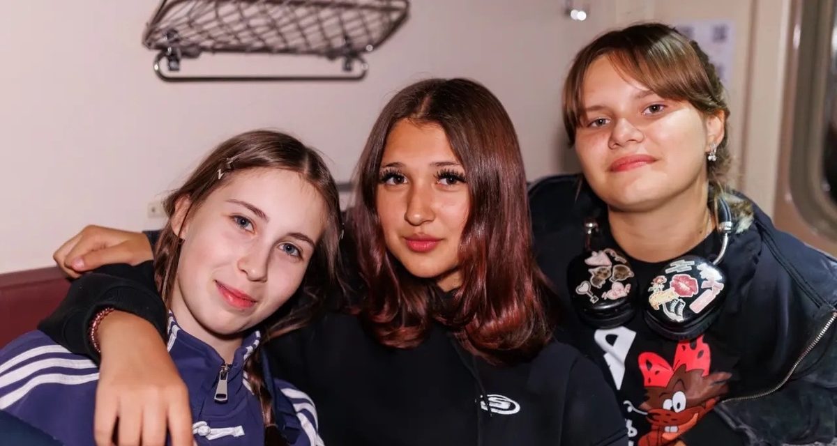 Ещё 750 белгородских школьников отправились к морю: всего уже отдохнули 15 100 детей