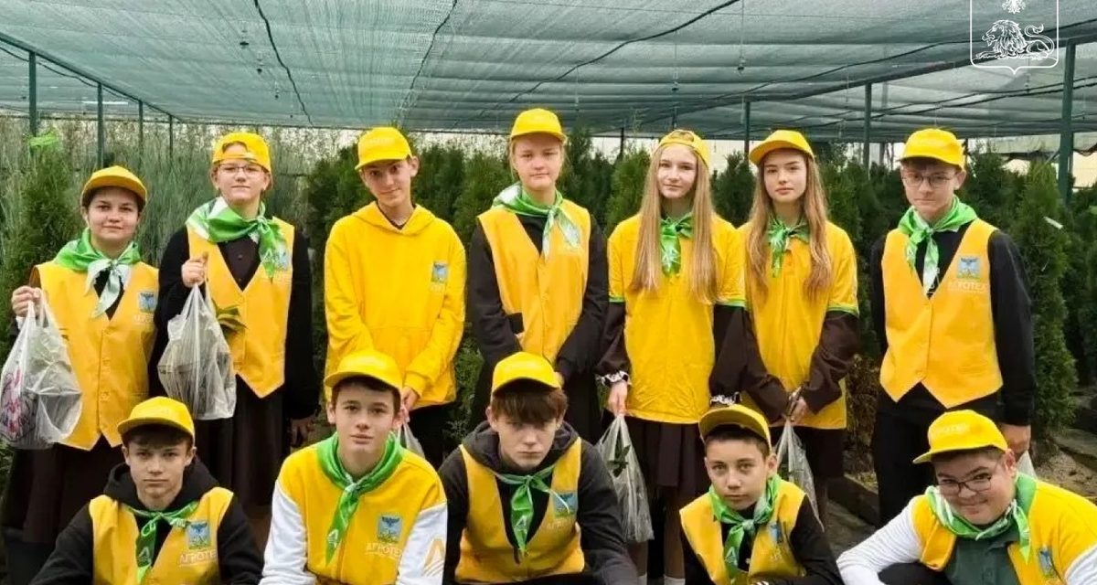 Школьники из Томаровки выращивают пряные травы и изучают молочное производство